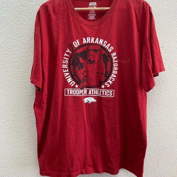 Arkansas Razorbacks Trooper Athletics Star Wars Red Short Sleeve T-Shirt 2XL - Picture 1 of 3